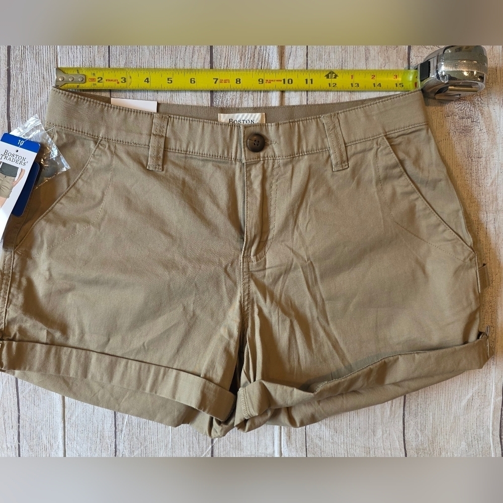 Boston Traders Women's Size 10 Tan Casual Shorts Roll Tab New w/ Tags - Picture 12 of 12
